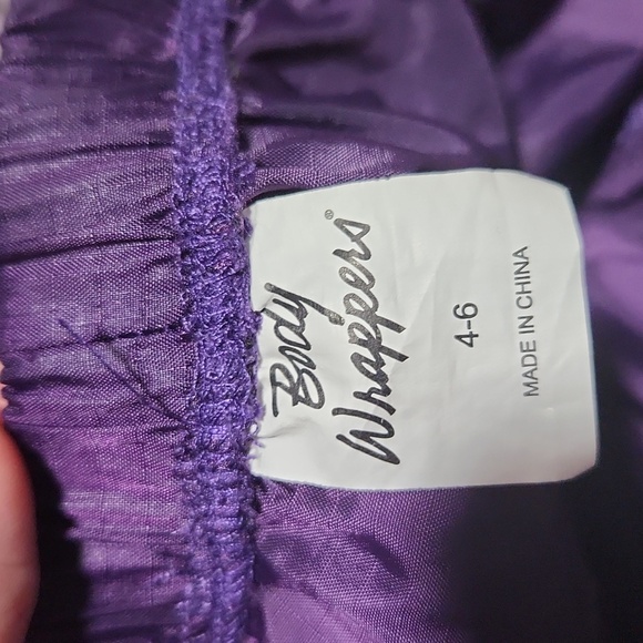 Kids Body Wrappers Warm Up Pants and Sports Bra - Picture 2 of 4